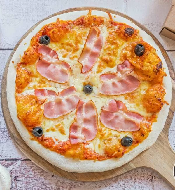 Vente de pizzas traditionnelles à emporter, Narbonne, Ceva Pizza