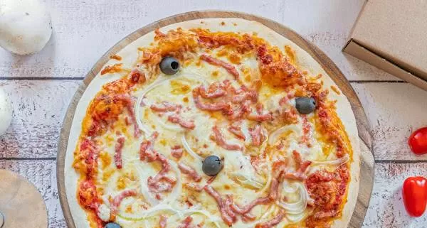 Vente de pizzas traditionnelles à emporter, Narbonne, Ceva Pizza